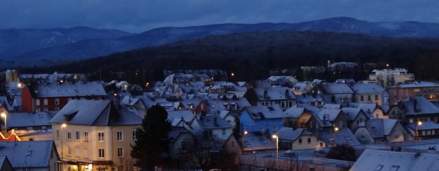 Première neige aujourd’hui à Belfort     un couché de soleil de décembre  